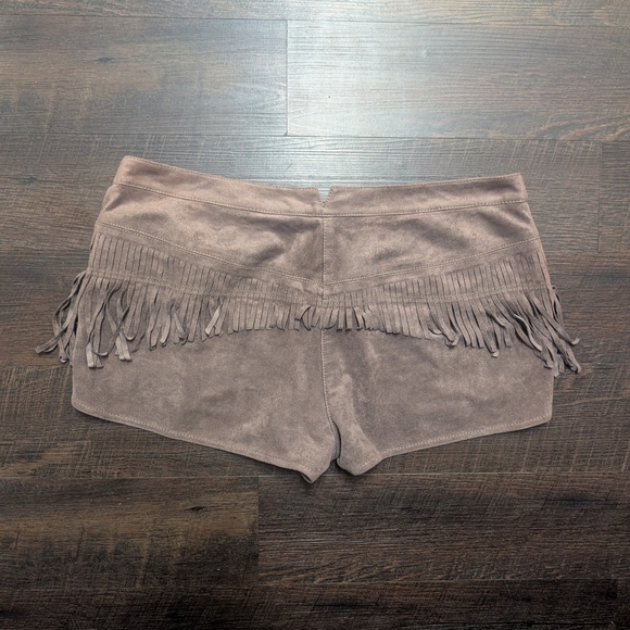 BCBGMAXAZRIA Weston Faux Suede Fringe Shorts Size Large - Picture 4 of 5